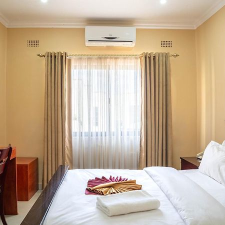 Nyamfinzi Hotel Chipata Екстериор снимка