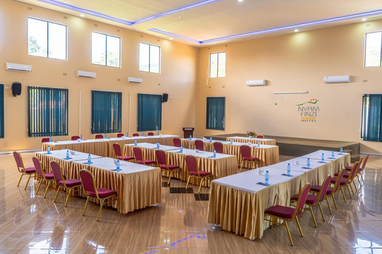 Nyamfinzi Hotel Chipata Екстериор снимка